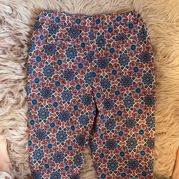 Red and blue patterned pants not sure the brand or size fits x small or small - Picture 4 of 5